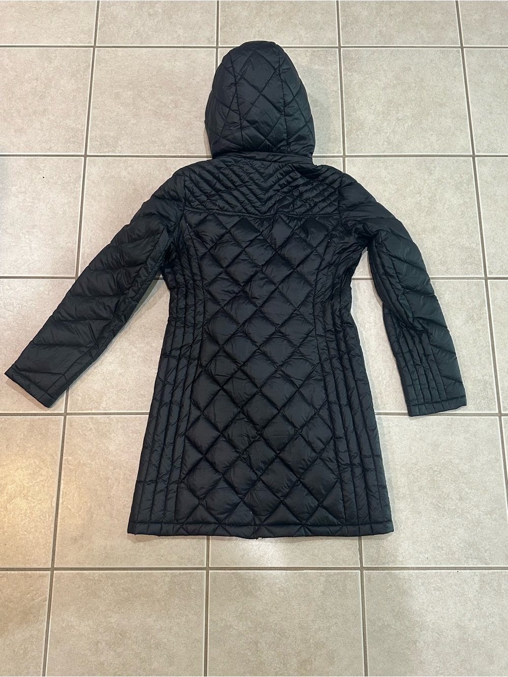 Michael Kors Black Quilted Hooded Puffer Coat with Gold Trim - Picture 2 of 2
